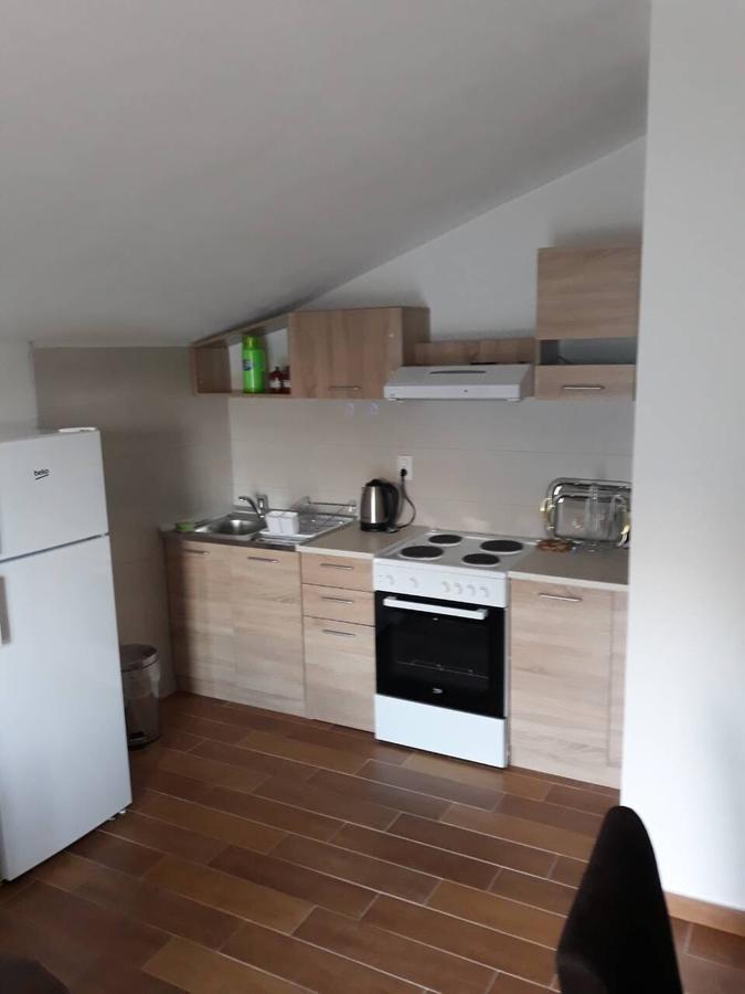 Apartmani Viza Рисан Екстериор снимка