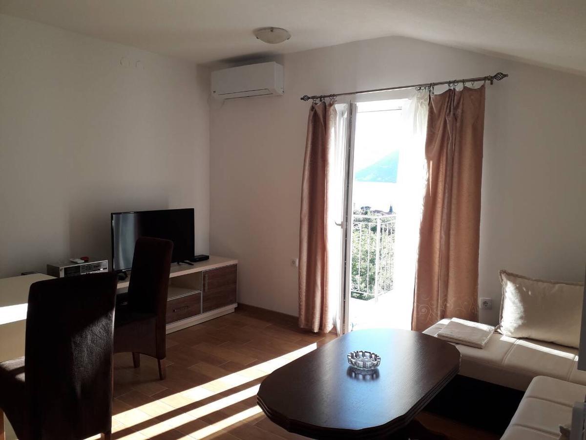 Apartmani Viza Рисан Екстериор снимка