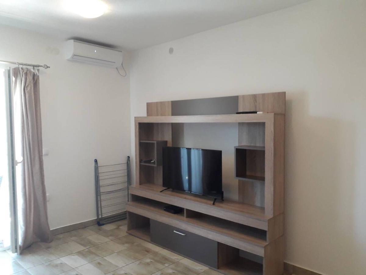 Apartmani Viza Рисан Екстериор снимка