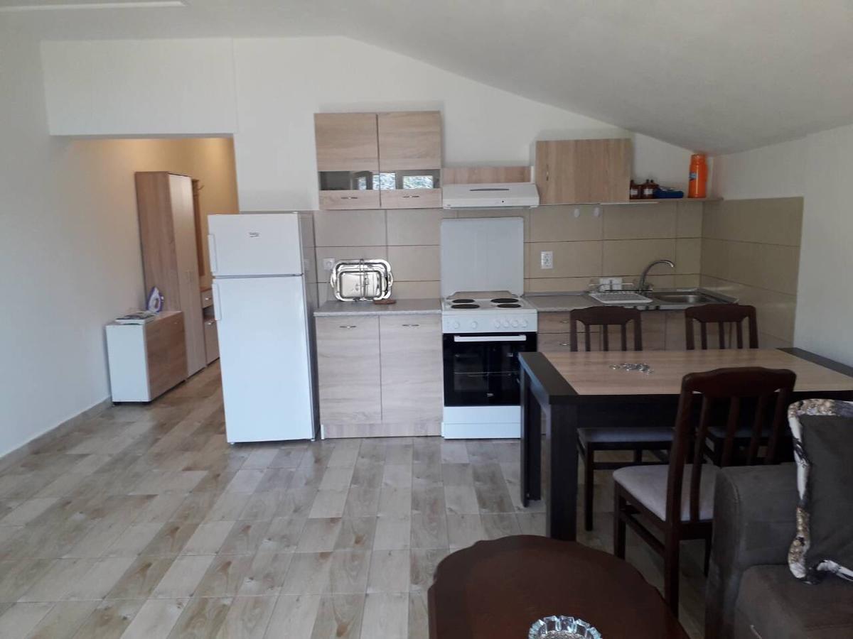 Apartmani Viza Рисан Екстериор снимка